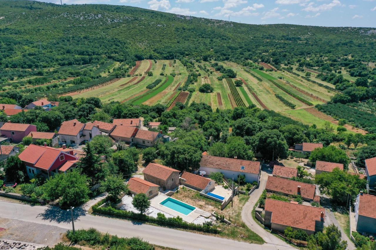 Holiday House Manuela Kruševo Esterno foto